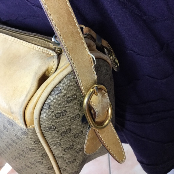 ❤️SOLD❤️GUCCI Vtg GG Monogram Tan/Cream CrossBody - Picture 6 of 8